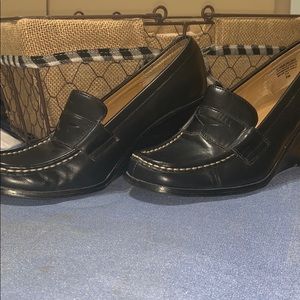 NINE WEST square toed loafer wedges!!